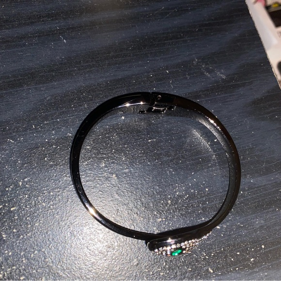 Jessica Simpson Crystal Mother Of Pearl Bracelet Crystal Encrusted Snake Bangle - Picture 2 of 4